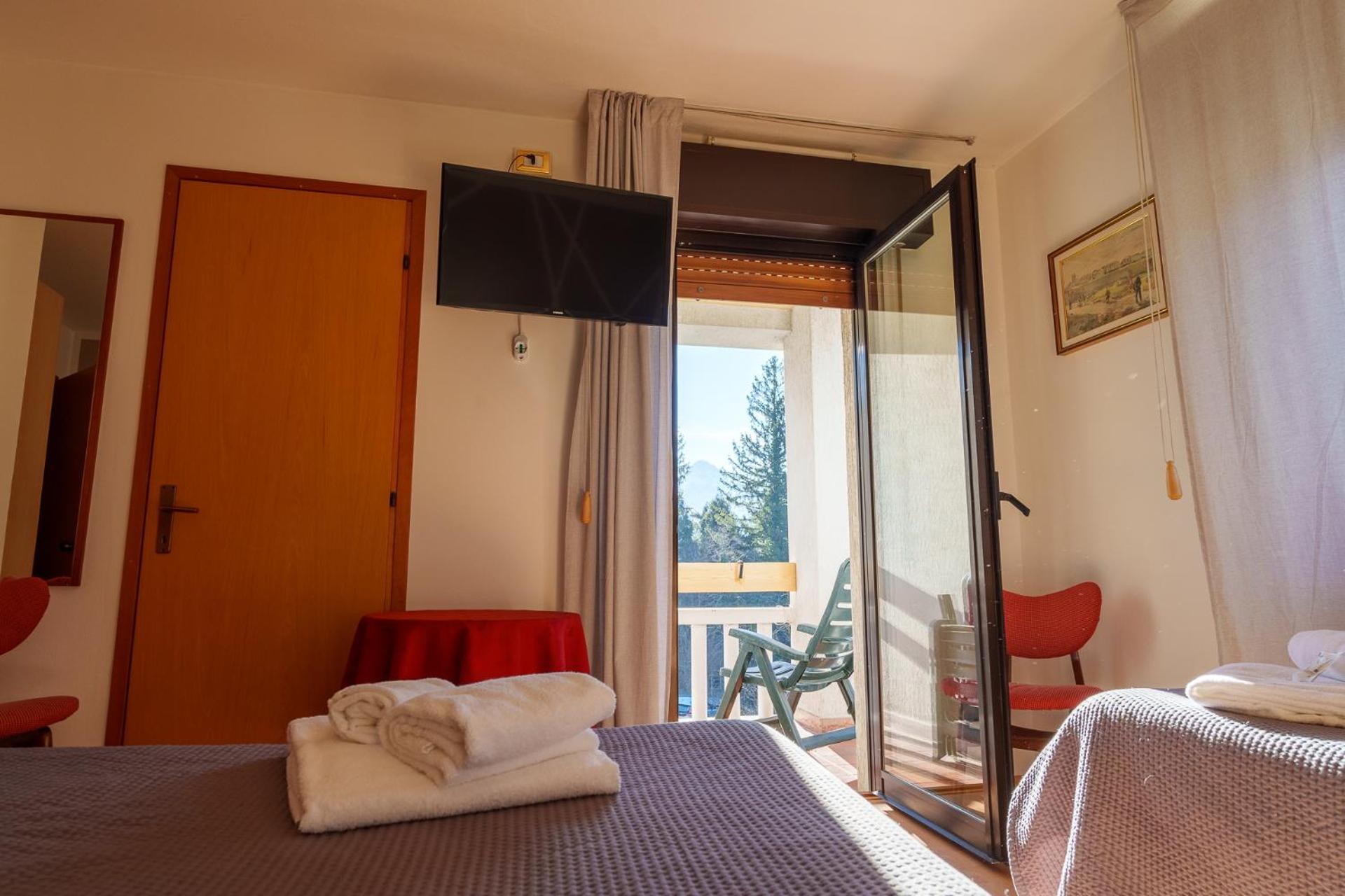 Hotel Park Oasi Арта-Терме Экстерьер фото